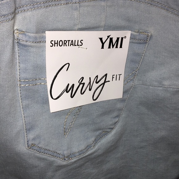 NWT YMI Curvy Fit Shortalls Light Wash Distressed - Picture 8 of 14